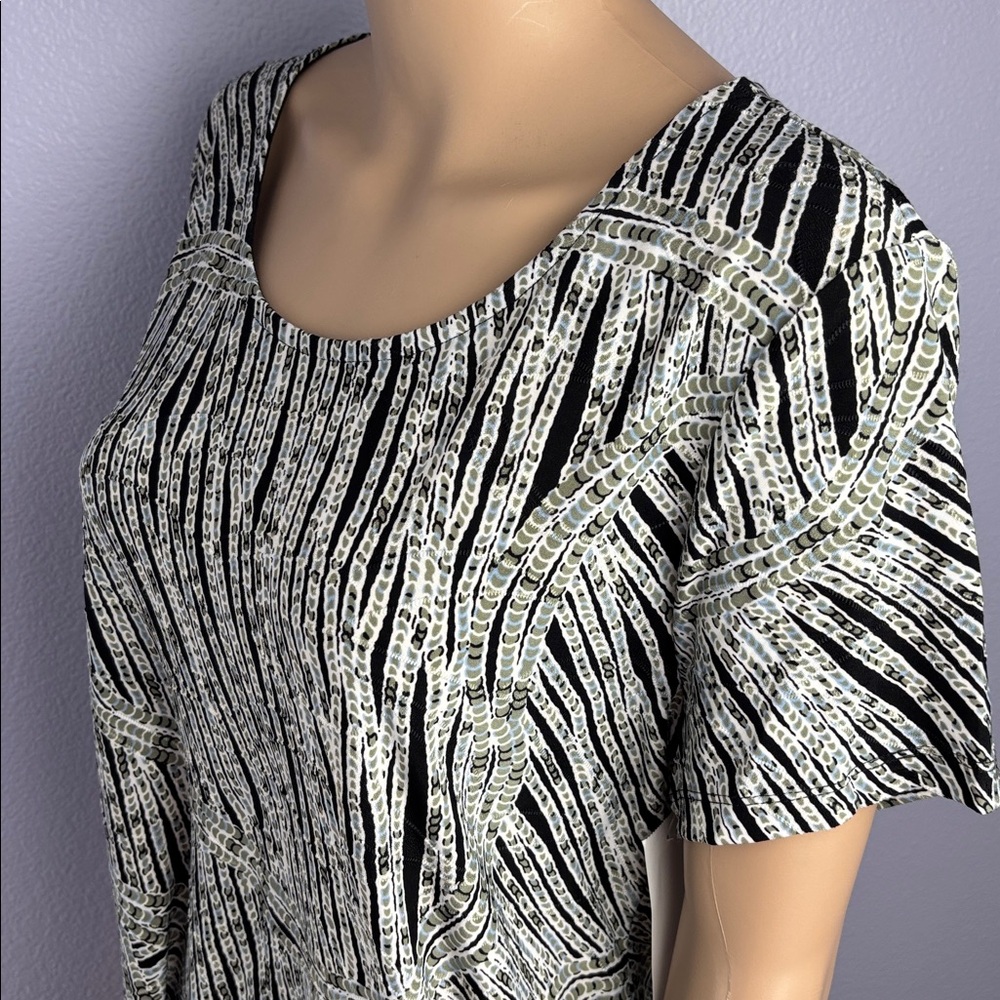 NWT Faux sequins bamboo pattern super soft slinky blouse dash of indigo blue